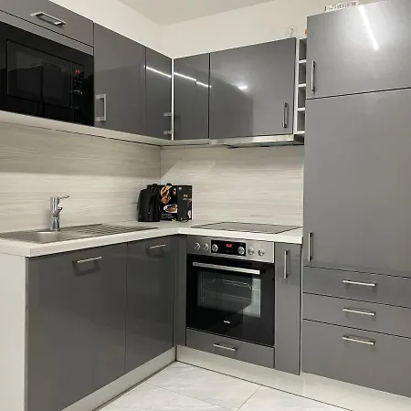 Fully Equipped Apartment 3 Rooms 5 Bed-3
